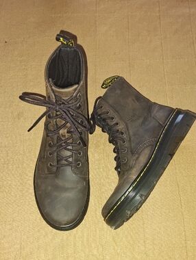 Dr martens Combs Crazy Horse Leather Boots